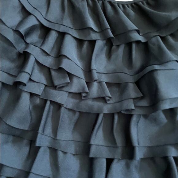 American Rag Black Cropped Ruffle Top Size Medium - Picture 4 of 5